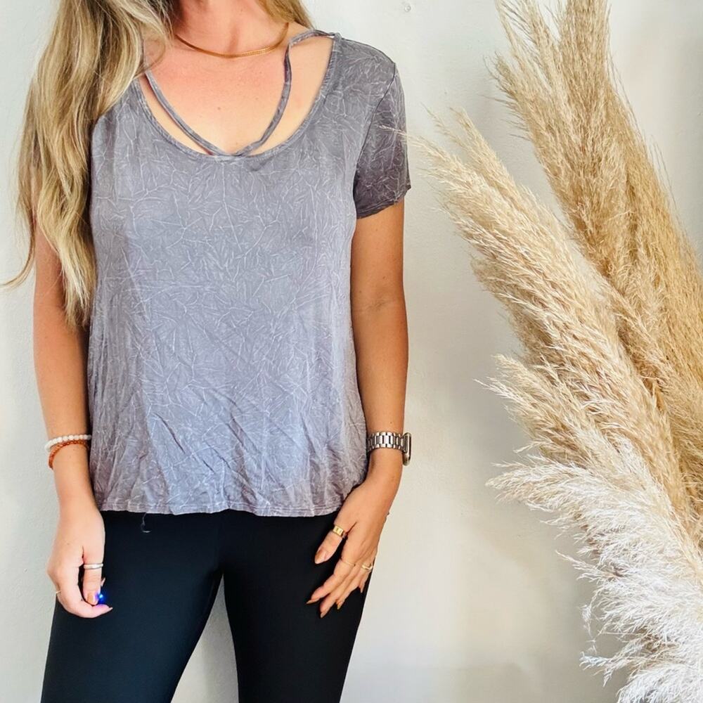 VINTAGE ROCK REPUBLIC Y2K Grey Gray Distressed Strappy Relaxed Tee Shirt Top M